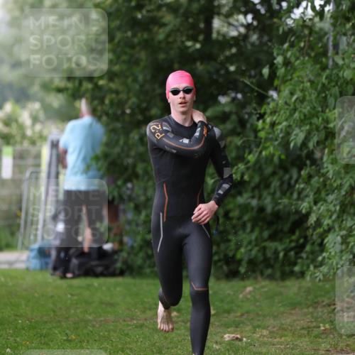 15.06.2025 - 7 Türme Triathlon Michael Strokosch http://msf.ph/oto/7961204 15.06.2025 12:12:58 Schwimmen 363, 453, 459, 551, 561, 605 meine-sportfotos.de