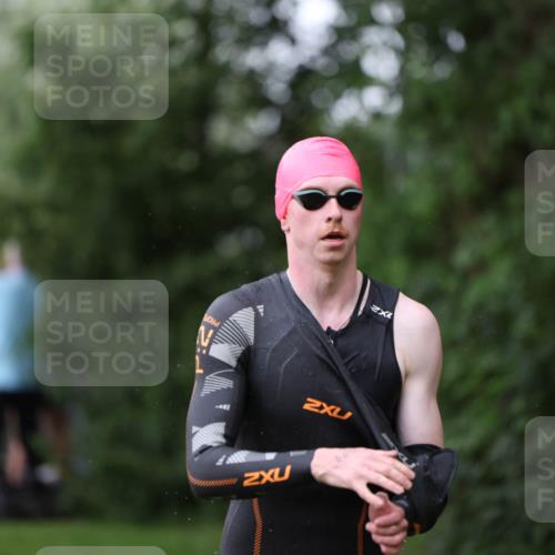 15.06.2025 - 7 Türme Triathlon Michael Strokosch http://msf.ph/oto/7961238 15.06.2025 12:13:00 Schwimmen 363, 453, 459, 561, 605 meine-sportfotos.de