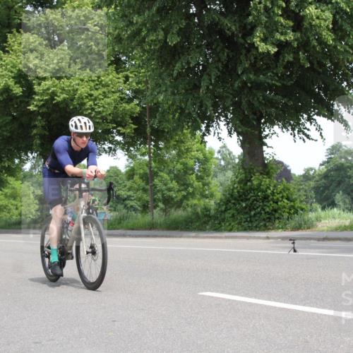 15.06.2025 - 7 Türme Triathlon Yannick Fuchs http://msf.ph/oto/7961246 15.06.2025 12:15:23 Radfahren  meine-sportfotos.de
