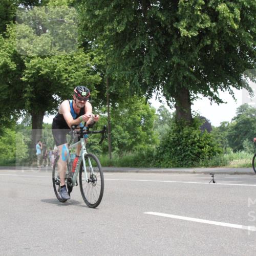 15.06.2025 - 7 Türme Triathlon Yannick Fuchs http://msf.ph/oto/7961263 15.06.2025 12:15:29 Radfahren  meine-sportfotos.de