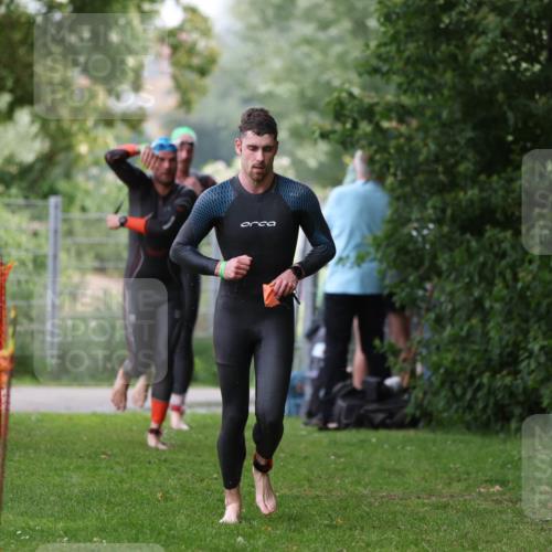 15.06.2025 - 7 Türme Triathlon Michael Strokosch http://msf.ph/oto/7961268 15.06.2025 12:13:06 Schwimmen 453, 459, 494, 561, 605 meine-sportfotos.de