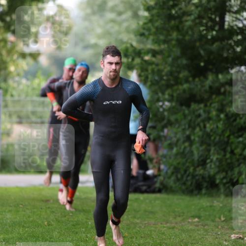 15.06.2025 - 7 Türme Triathlon Michael Strokosch http://msf.ph/oto/7961289 15.06.2025 12:13:07 Schwimmen 453, 459, 494, 561, 605 meine-sportfotos.de