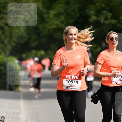 15.06.2025 - REWE Women's Run Dr. Thomas Lammeyer http://msf.ph/oto/7961296 15.06.2025 09:50:20 Laufen 10674, 472 meine-sportfotos.de