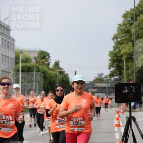 15.06.2025 - REWE Women's Run Jannik Wohlers http://msf.ph/oto/7961310 15.06.2025 09:46:07 Laufen 5577, 5093, 5395 meine-sportfotos.de
