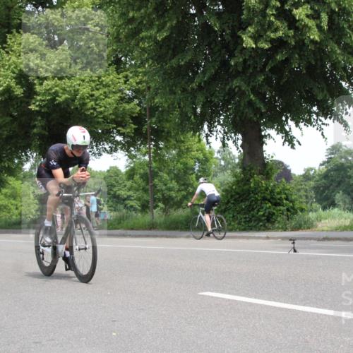 15.06.2025 - 7 Türme Triathlon Yannick Fuchs http://msf.ph/oto/7961311 15.06.2025 12:16:38 Radfahren  meine-sportfotos.de