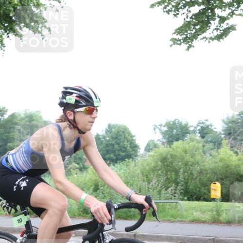 15.06.2025 - 7 Türme Triathlon Yannick Fuchs http://msf.ph/oto/7961318 15.06.2025 10:02:15 Radfahren 154, 156 meine-sportfotos.de