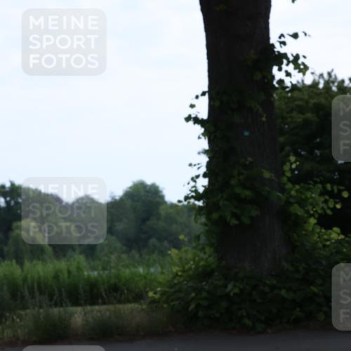 15.06.2025 - 7 Türme Triathlon Yannick Fuchs http://msf.ph/oto/7961329 15.06.2025 10:02:15 Radfahren 154, 156 meine-sportfotos.de