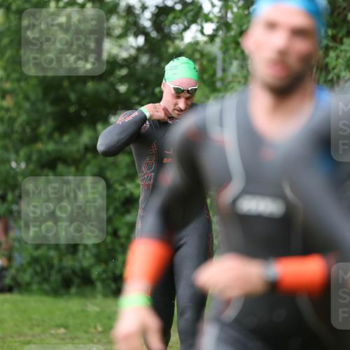 15.06.2025 - 7 Türme Triathlon Michael Strokosch http://msf.ph/oto/7961349 15.06.2025 12:13:11 Schwimmen 453, 459, 494, 539, 561 meine-sportfotos.de