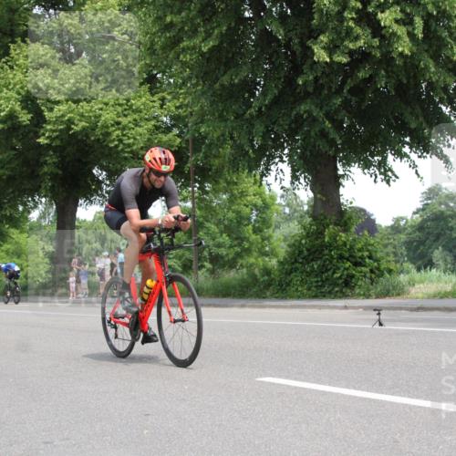 15.06.2025 - 7 Türme Triathlon Yannick Fuchs http://msf.ph/oto/7961351 15.06.2025 12:16:53 Radfahren  meine-sportfotos.de