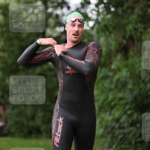 15.06.2025 - 7 Türme Triathlon Michael Strokosch http://msf.ph/oto/7961355 15.06.2025 12:13:12 Schwimmen 453, 459, 494, 539, 561 meine-sportfotos.de