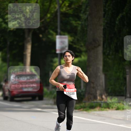 15.06.2025 - REWE Women's Run Dr. Thomas Lammeyer http://msf.ph/oto/7961359 15.06.2025 09:50:25 Laufen 10220 meine-sportfotos.de