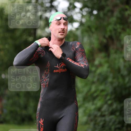 15.06.2025 - 7 Türme Triathlon Michael Strokosch http://msf.ph/oto/7961363 15.06.2025 12:13:12 Schwimmen 453, 459, 494, 539, 561 meine-sportfotos.de