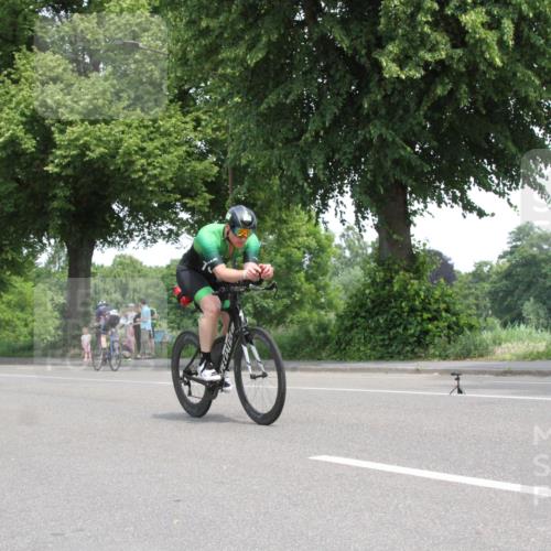 15.06.2025 - 7 Türme Triathlon Yannick Fuchs http://msf.ph/oto/7961365 15.06.2025 12:17:01 Radfahren  meine-sportfotos.de