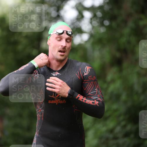 15.06.2025 - 7 Türme Triathlon Michael Strokosch http://msf.ph/oto/7961375 15.06.2025 12:13:13 Schwimmen 453, 459, 494, 539, 561 meine-sportfotos.de