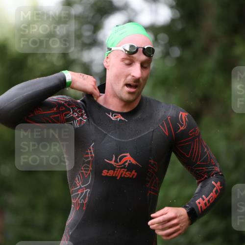 15.06.2025 - 7 Türme Triathlon Michael Strokosch http://msf.ph/oto/7961381 15.06.2025 12:13:13 Schwimmen 453, 459, 494, 539, 561 meine-sportfotos.de