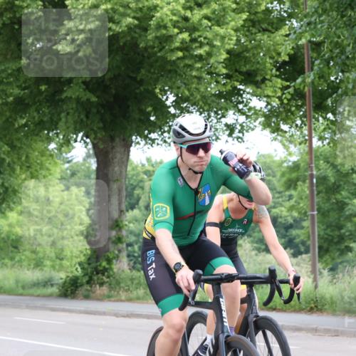 15.06.2025 - 7 Türme Triathlon Yannick Fuchs http://msf.ph/oto/7961416 15.06.2025 10:02:30 Radfahren 129, 132, 141 meine-sportfotos.de