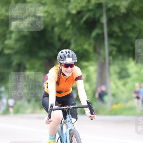 15.06.2025 - 7 Türme Triathlon Yannick Fuchs http://msf.ph/oto/7961430 15.06.2025 13:50:12 Radfahren 764, 1009, 1119 meine-sportfotos.de