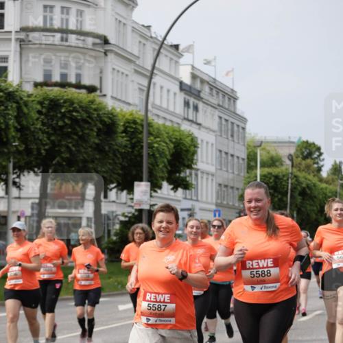 15.06.2025 - REWE Women's Run Jannik Wohlers http://msf.ph/oto/7961433 15.06.2025 09:46:11 Laufen 5689, 5038, 5587, 5588, 56 meine-sportfotos.de