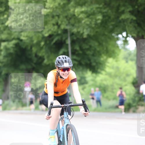 15.06.2025 - 7 Türme Triathlon Yannick Fuchs http://msf.ph/oto/7961436 15.06.2025 13:50:12 Radfahren 764, 1009, 1119 meine-sportfotos.de