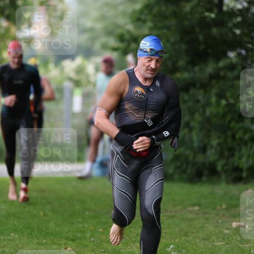 15.06.2025 - 7 Türme Triathlon Michael Strokosch http://msf.ph/oto/7961441 15.06.2025 12:13:26 Schwimmen 396, 494, 539 meine-sportfotos.de