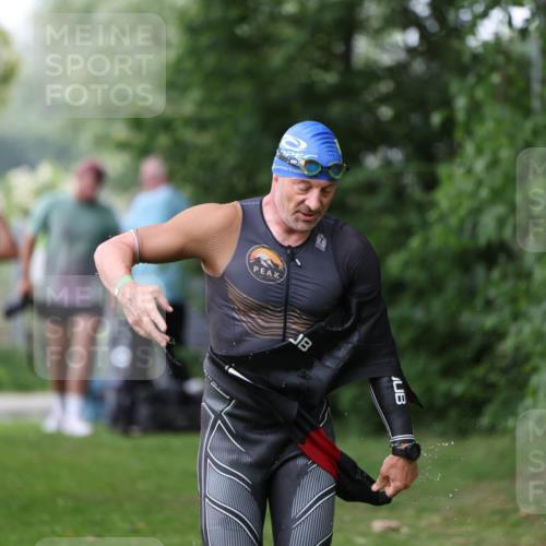 15.06.2025 - 7 Türme Triathlon Michael Strokosch http://msf.ph/oto/7961455 15.06.2025 12:13:26 Schwimmen 396, 494, 539 meine-sportfotos.de
