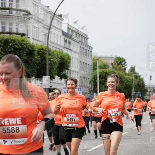 15.06.2025 - REWE Women's Run Jannik Wohlers http://msf.ph/oto/7961472 15.06.2025 09:46:13 Laufen 5588, 5493, 5605 meine-sportfotos.de