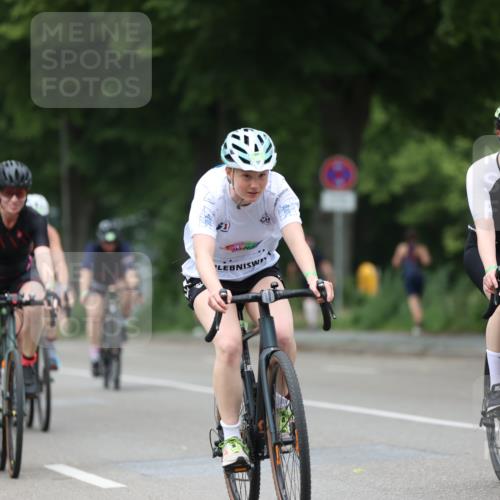 15.06.2025 - 7 Türme Triathlon Yannick Fuchs http://msf.ph/oto/7961479 15.06.2025 13:50:19 Radfahren 850, 894, 960, 1099 meine-sportfotos.de