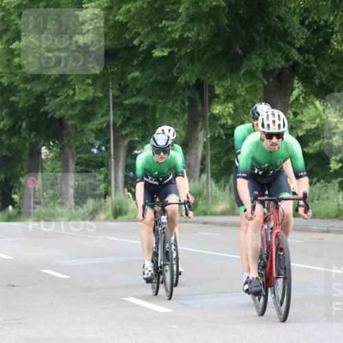 15.06.2025 - 7 Türme Triathlon Yannick Fuchs http://msf.ph/oto/7961490 15.06.2025 10:02:35 Radfahren 129, 132 meine-sportfotos.de