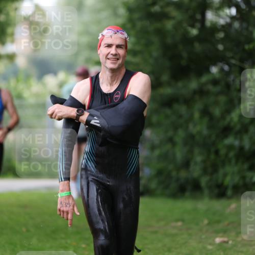 15.06.2025 - 7 Türme Triathlon Michael Strokosch http://msf.ph/oto/7961506 15.06.2025 12:13:29 Schwimmen 396, 494, 539, 566 meine-sportfotos.de