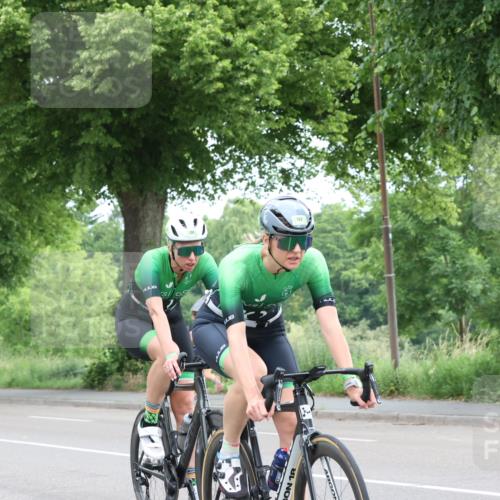 15.06.2025 - 7 Türme Triathlon Yannick Fuchs http://msf.ph/oto/7961525 15.06.2025 10:02:37 Radfahren 129, 132 meine-sportfotos.de