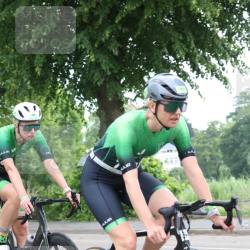 15.06.2025 - 7 Türme Triathlon Yannick Fuchs http://msf.ph/oto/7961534 15.06.2025 10:02:37 Radfahren 129, 132 meine-sportfotos.de