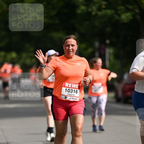 15.06.2025 - REWE Women's Run Dr. Thomas Lammeyer http://msf.ph/oto/7961568 15.06.2025 09:50:33 Laufen 10316 meine-sportfotos.de