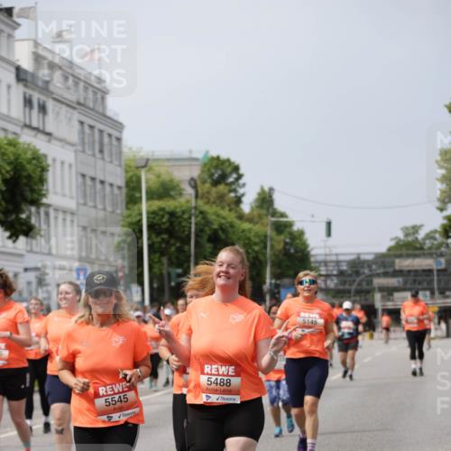 15.06.2025 - REWE Women's Run Jannik Wohlers http://msf.ph/oto/7961592 15.06.2025 09:46:18 Laufen 5545, 5488, 5145 meine-sportfotos.de