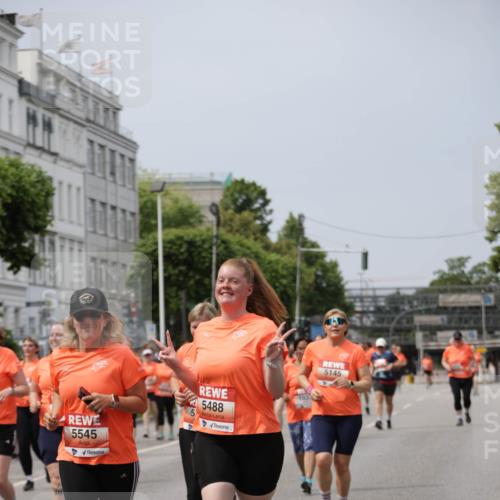 15.06.2025 - REWE Women's Run Jannik Wohlers http://msf.ph/oto/7961604 15.06.2025 09:46:18 Laufen 5545, 5488, 5, 103, 5145 meine-sportfotos.de