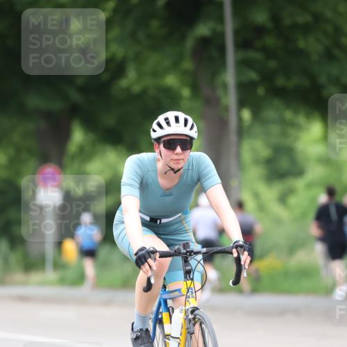 15.06.2025 - 7 Türme Triathlon Yannick Fuchs http://msf.ph/oto/7961605 15.06.2025 13:50:29 Radfahren 822, 839, 850, 866 meine-sportfotos.de