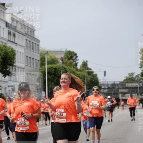15.06.2025 - REWE Women's Run Jannik Wohlers http://msf.ph/oto/7961609 15.06.2025 09:46:18 Laufen 5545, 5488, 1003, 5145 meine-sportfotos.de