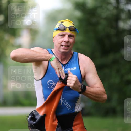 15.06.2025 - 7 Türme Triathlon Michael Strokosch http://msf.ph/oto/7961627 15.06.2025 12:13:34 Schwimmen 396, 494, 539, 566, 633 meine-sportfotos.de