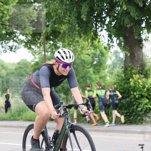 15.06.2025 - 7 Türme Triathlon Yannick Fuchs http://msf.ph/oto/7961630 15.06.2025 10:03:38 Radfahren  meine-sportfotos.de