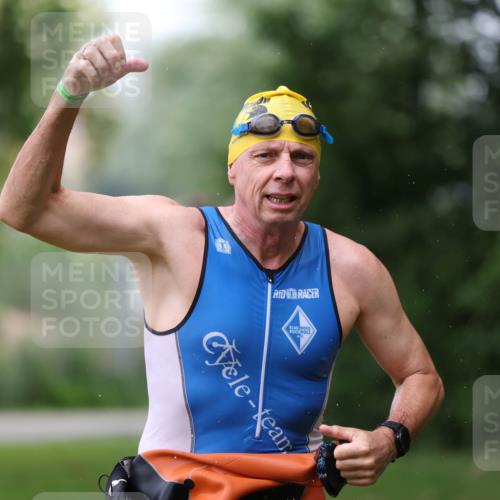 15.06.2025 - 7 Türme Triathlon Michael Strokosch http://msf.ph/oto/7961632 15.06.2025 12:13:34 Schwimmen 396, 494, 539, 566, 633 meine-sportfotos.de