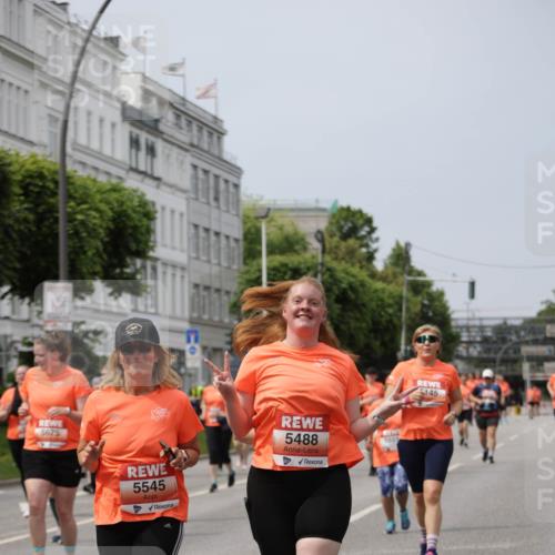 15.06.2025 - REWE Women's Run Jannik Wohlers http://msf.ph/oto/7961639 15.06.2025 09:46:19 Laufen 5675, 5545, 5488, 1033, 145 meine-sportfotos.de