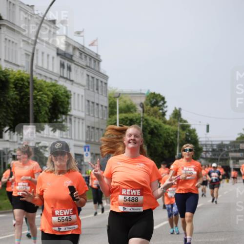 15.06.2025 - REWE Women's Run Jannik Wohlers http://msf.ph/oto/7961644 15.06.2025 09:46:19 Laufen 5675, 5545, 5488, 5145 meine-sportfotos.de