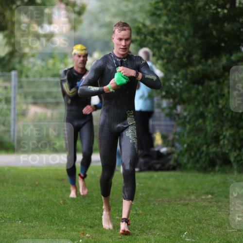 15.06.2025 - 7 Türme Triathlon Michael Strokosch http://msf.ph/oto/7961651 15.06.2025 12:13:46 Schwimmen 395, 543, 566, 599, 633 meine-sportfotos.de