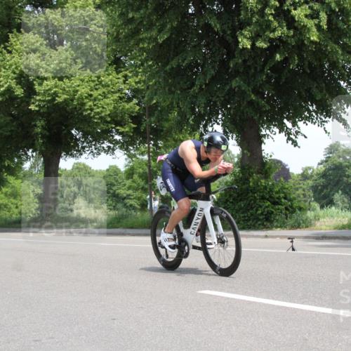 15.06.2025 - 7 Türme Triathlon Yannick Fuchs http://msf.ph/oto/7961652 15.06.2025 12:26:45 Radfahren  meine-sportfotos.de