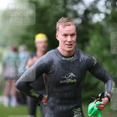 15.06.2025 - 7 Türme Triathlon Michael Strokosch http://msf.ph/oto/7961713 15.06.2025 12:13:49 Schwimmen 395, 497, 501, 543, 566, 599, 633 meine-sportfotos.de