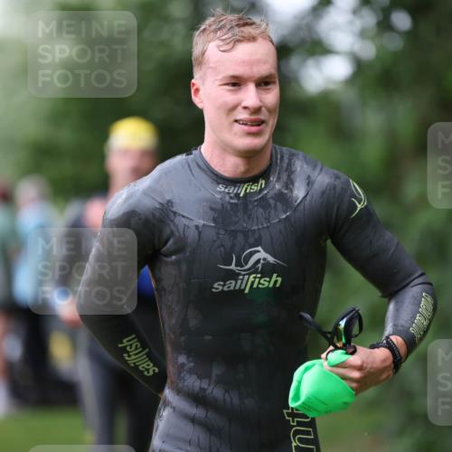 15.06.2025 - 7 Türme Triathlon Michael Strokosch http://msf.ph/oto/7961719 15.06.2025 12:13:49 Schwimmen 395, 497, 501, 543, 566, 599, 633 meine-sportfotos.de