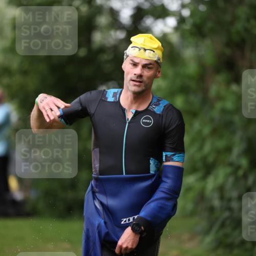 15.06.2025 - 7 Türme Triathlon Michael Strokosch http://msf.ph/oto/7961736 15.06.2025 12:13:50 Schwimmen 395, 497, 501, 543, 566, 599, 633 meine-sportfotos.de