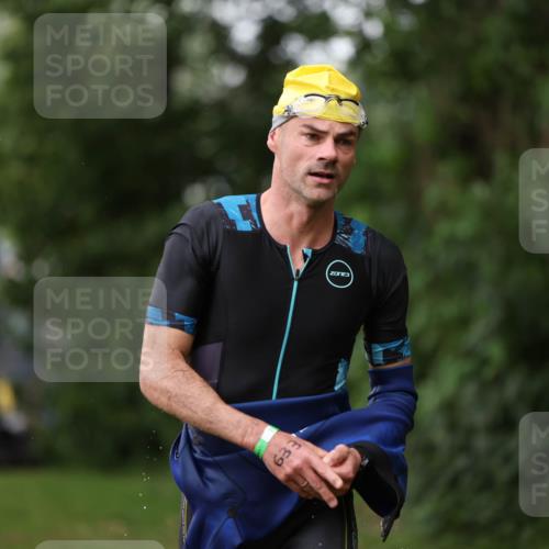 15.06.2025 - 7 Türme Triathlon Michael Strokosch http://msf.ph/oto/7961741 15.06.2025 12:13:51 Schwimmen 395, 497, 501, 543, 566, 599, 633 meine-sportfotos.de