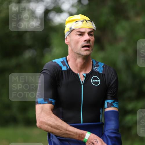 15.06.2025 - 7 Türme Triathlon Michael Strokosch http://msf.ph/oto/7961753 15.06.2025 12:13:51 Schwimmen 395, 497, 501, 543, 566, 599, 633 meine-sportfotos.de