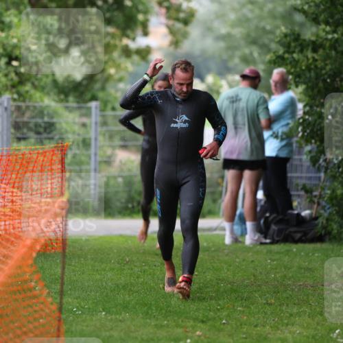 15.06.2025 - 7 Türme Triathlon Michael Strokosch http://msf.ph/oto/7961762 15.06.2025 12:13:53 Schwimmen 395, 497, 501, 543, 566, 599, 633 meine-sportfotos.de
