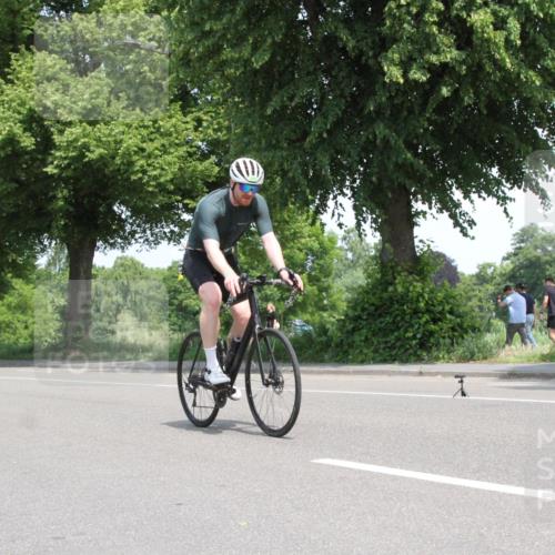 15.06.2025 - 7 Türme Triathlon Yannick Fuchs http://msf.ph/oto/7961767 15.06.2025 12:30:20 Radfahren  meine-sportfotos.de